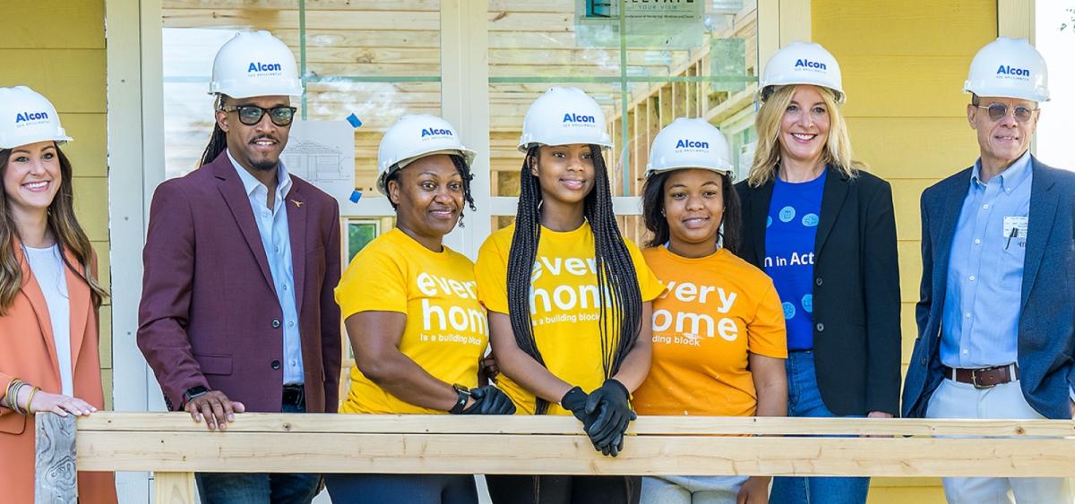 Alcon volunteers